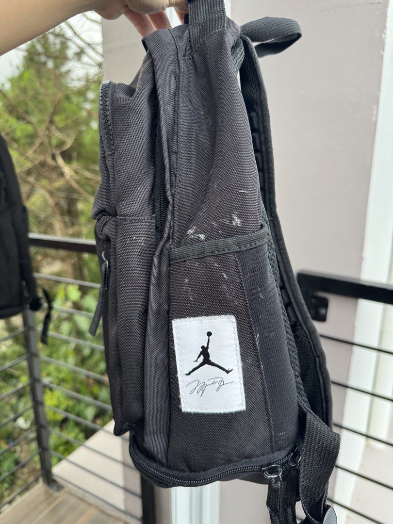 Jordan Backpack (With flaw ‼️) (Category: Backpacks) located in Sablan. Submitted by bag-a-holic.bygaile.ph.2.0 (Listing ID 1462540370, Image 2). Description: Pagawa nyu nalang po .. Paluge sale‼️.