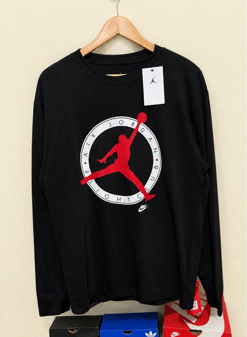 JORDAN SWEATSHIRT/LONG SLEEVE (Category: Activewear) located in Santa Cruz. Submitted by kurtbanca (Listing ID 1462671237, Image 1). Description: JORDAN SWEATSHIRT/LONG SLEEVE SIZE: SMALL ON TAG BUT CAN FIT UP TO SEMI LARGE DIMES: L28 - W21 BNEW WITH HANGTAGS.