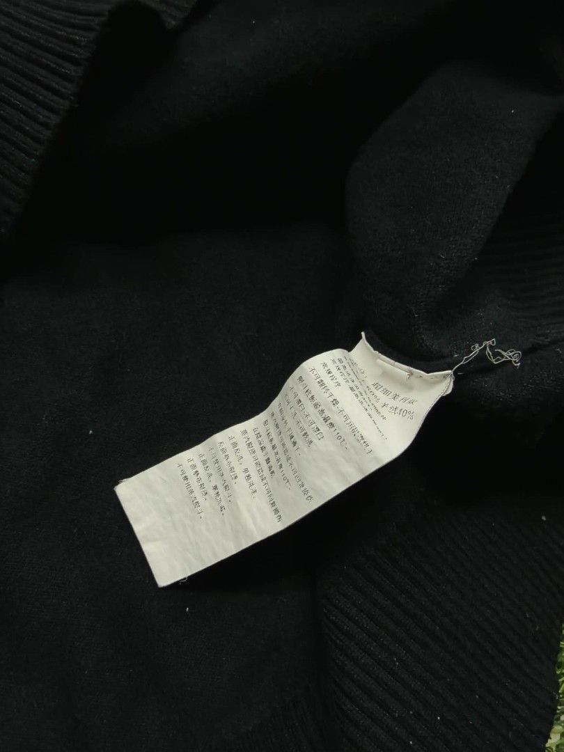 KARL LAGERFELD CARDIGAN (Category: Luxury Apparel) located in Quezon. Submitted by johh_sebastian (Listing ID 1462612770, Image 3). Description: KARL LAGERFELD CARDIGAN LIKE NEW MEASUREMENTS/DIMENSIONS width 24 length 28 no neck tag ‼️.