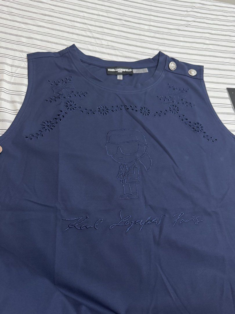 Karl Lagerfeld Sleeveless Blouse (Category: Announcements) located in Quezon City. Submitted by branded_jo (Listing ID 1462677641, Image 1). Description: Original Karl Lagerfeld sleeveless blouse (lolo logo) Size Med Color Navy blue Brand new with tag Bought in US Lalamove Ready.