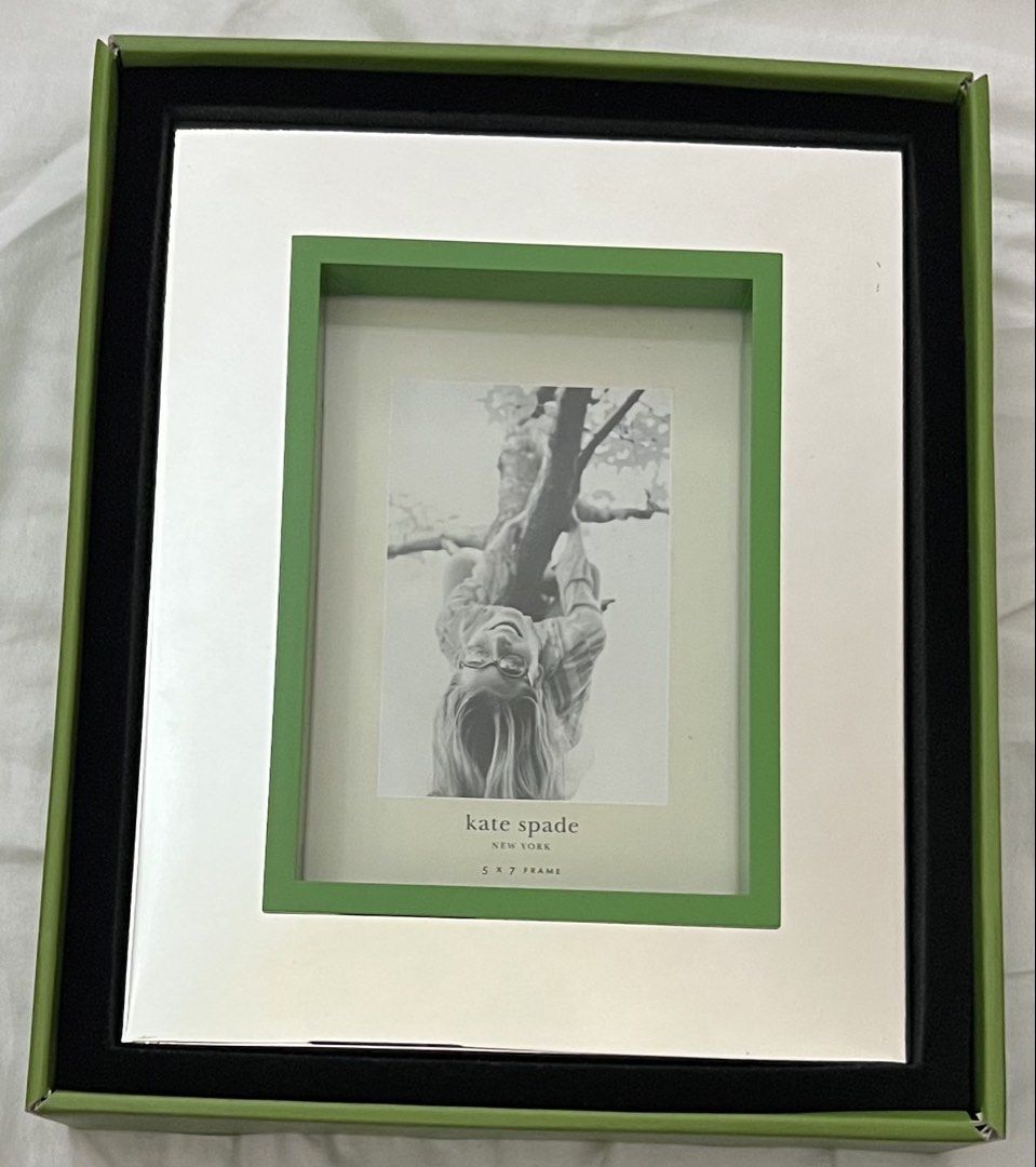 Kate Spade Cabo Isabella Picture Frame (Category: Frames & Pictures) located in Manila. Submitted by zellie11 (Listing ID 1462474939, Image 1). Description: .