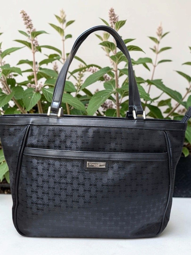 KATHERINE HAMNETT NYLON SHOULDER BAG (Category: Shoulder Bags) located in Las Pinas. Submitted by annachiaonair2037 (Listing ID 1462627978, Image 1). Description: KATHERINE HAMNETT NYLON SHOULDER BAG FROM JAPAN 3 COMPARTMENTS NYLON WITH LEATHER TRIM ZIP CLOSURE HANDLE DROP 9" H 11" L 17" W 4.5" Disclaimer: I am not affiliated with, associated with, or authorized by any of the brands featured posted. Any mention of brand names, trademarks, or logo