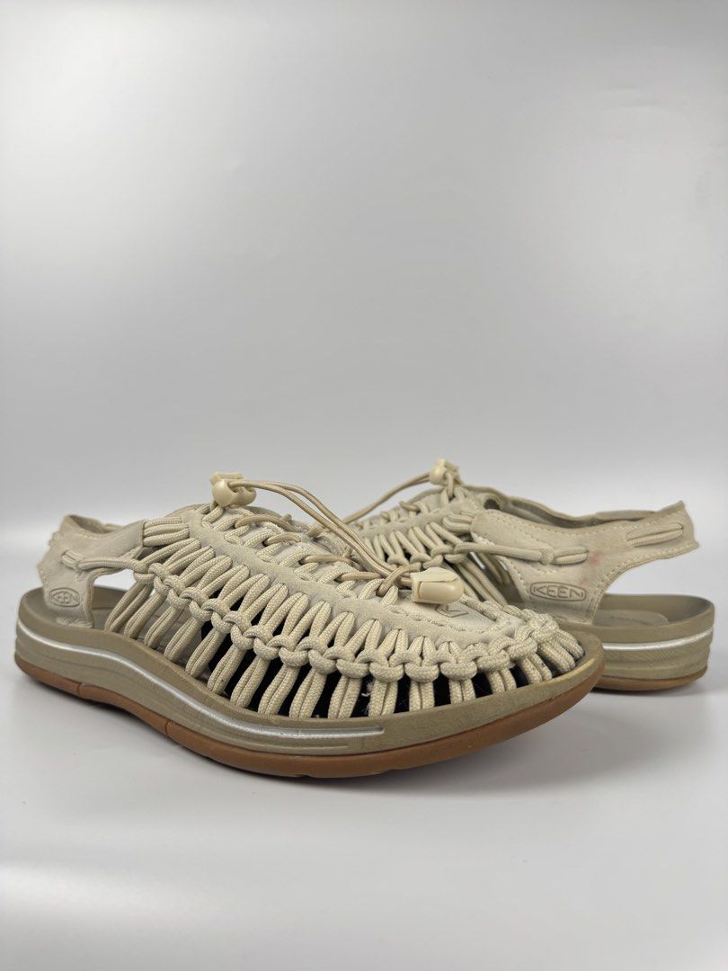 Keen Uneek White Cap Cornstalk Sneaker Sandals (Category: Activewear) located in Cavite. Submitted by chevpthrillaah (Listing ID 1462494887, Image 3). Description: Sz 6 US Womens 36 EU 23cm Authentic Has flaw On puller .