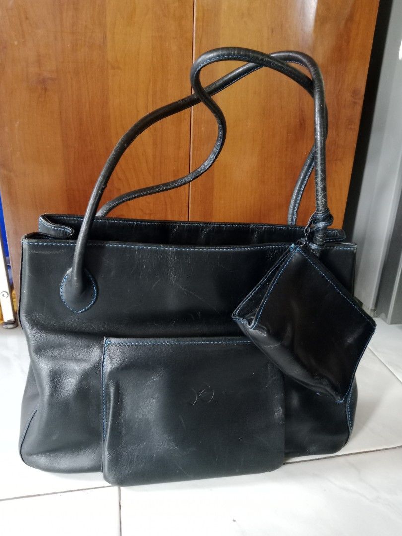 Kid's by Kitamura Lady's Bag (Category: Tote Bags) located in Polangui. Submitted by cornerbags_shoes (Listing ID 1462572579, Image 1). Description: from Japan surplus with signs of usage sa handles with attached purse thick leather material.