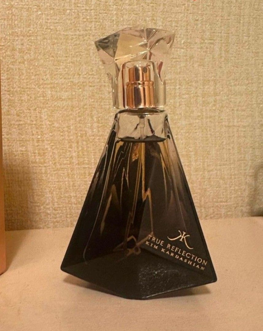 Kim Kardashian True Reflection Eau de Parfum Spray 50ml (Category: Fragrance & Deodorants) located in Quezon City. Submitted by jazz1718 (Listing ID 1462554341, Image 2). Description: - Kim Kardashian True Reflection Eau de Parfum - Natural Spray Vaporisateur - Unique geometric bottle design - Ideal scent for everyday wear - Perfect for gifting or personal use.