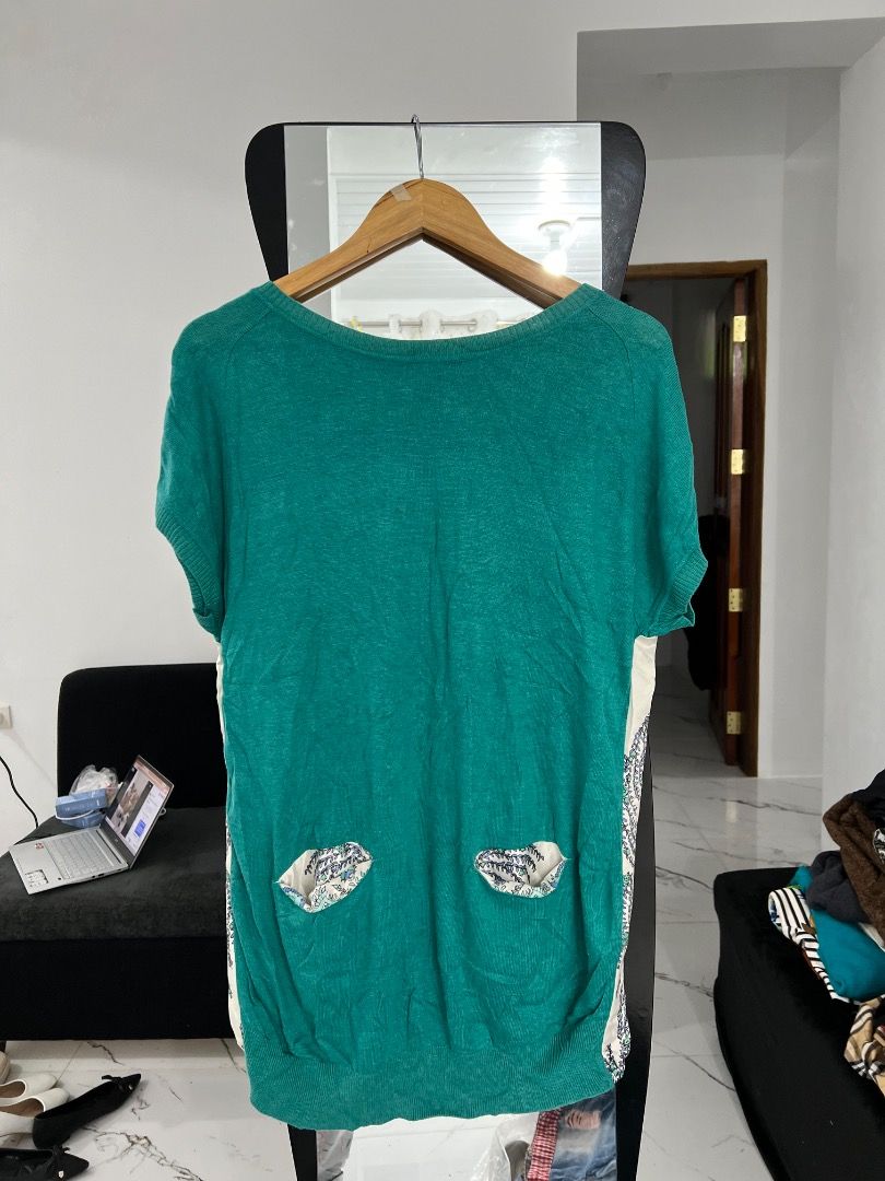 Knitted Teal T-shirt with Patterned Pockets (Category: Tshirts & Polo Shirts ) located in Baguio. Submitted by pureearth.5f1c08 (Listing ID 1462559982, Image 1). Description: - Teal t-shirt with short sleeves - Two cute front pockets with blue and white pattern - Ribbed hem for a comfortable fit - Ideal for casual everyday outfits.