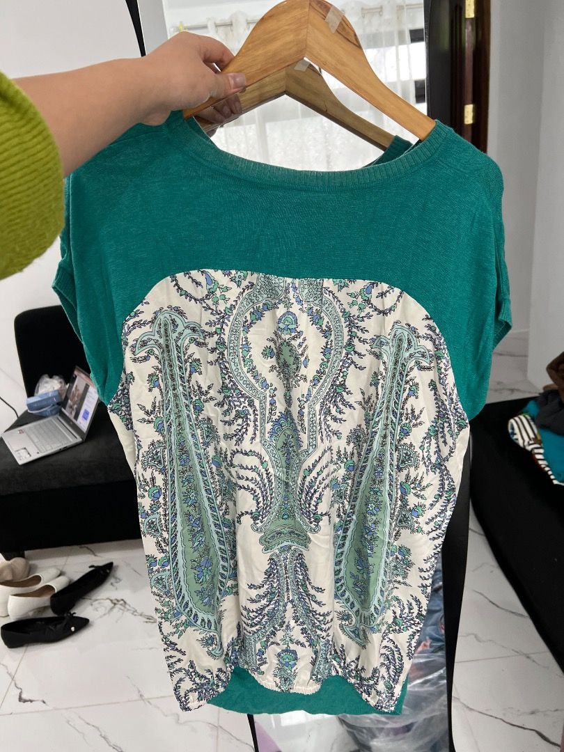 Knitted Teal T-shirt with Patterned Pockets (Category: Tshirts & Polo Shirts ) located in Baguio. Submitted by pureearth.5f1c08 (Listing ID 1462559982, Image 2). Description: - Teal t-shirt with short sleeves - Two cute front pockets with blue and white pattern - Ribbed hem for a comfortable fit - Ideal for casual everyday outfits.