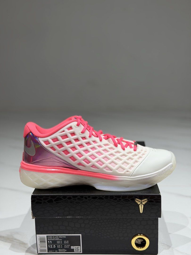 KOBE 3 LOW WNBA (Category: Sneakers) located in Caloocan City. Submitted by 321soled (Listing ID 1462509827, Image 1). Description: for sale/trade kb 3 low wnba size 11 used / complete 8,995 IG/Tktk : @321soled south caloocan area .