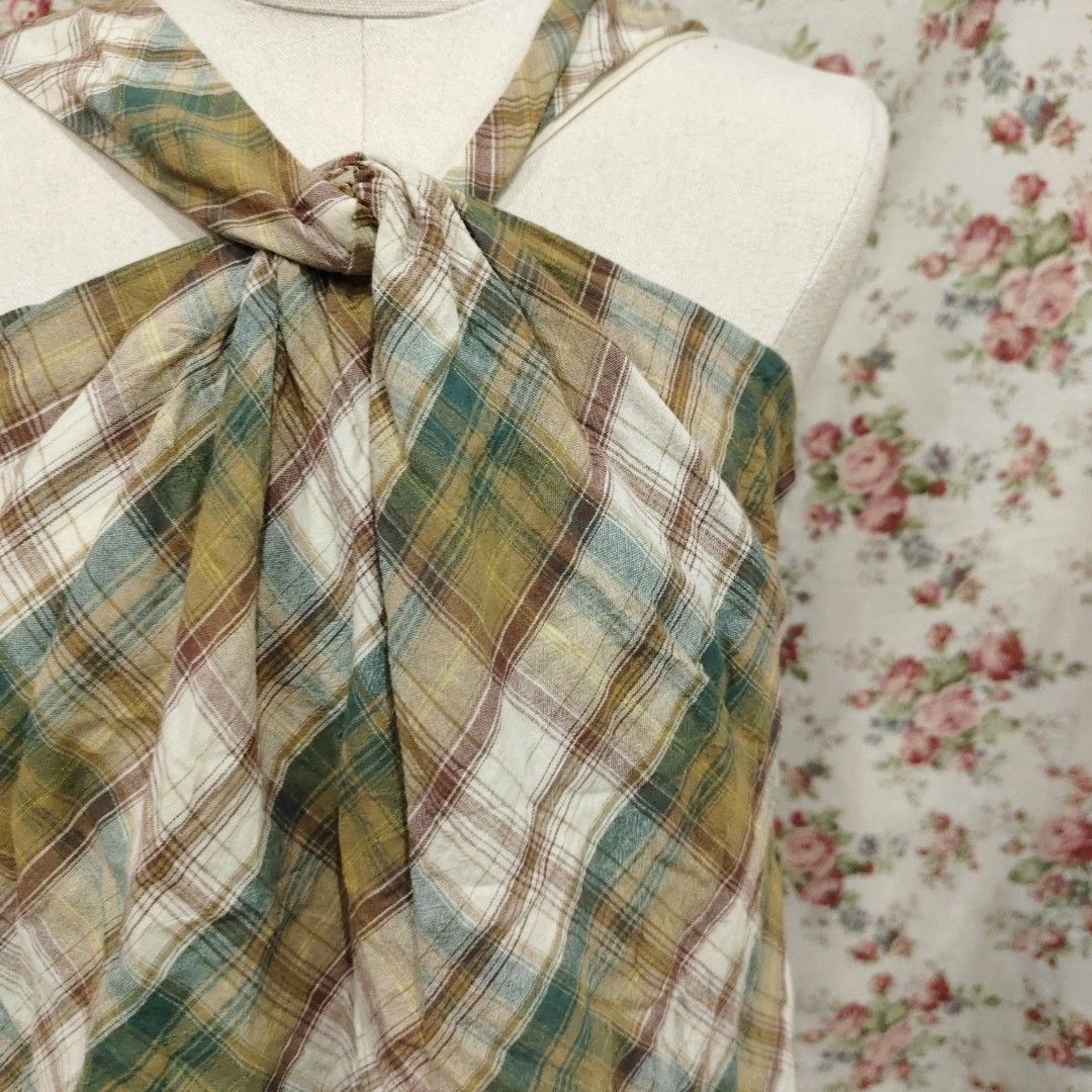 Korean Argyle Pattern Halter Top (Category: Others Tops) located in Cabanatuan. Submitted by curated_cozy (Listing ID 1462468630, Image 3). Description: Thrifted! Size: S-M Bust: 36" Length: 46cm -Lightly Washed -Payment thru Gcash, Gotyme, MariBank -Shipping via J&T -Buyer shoulders Shipping Fee ‼️No Rush Order‼️ [SKU: KNT4-B1 ].