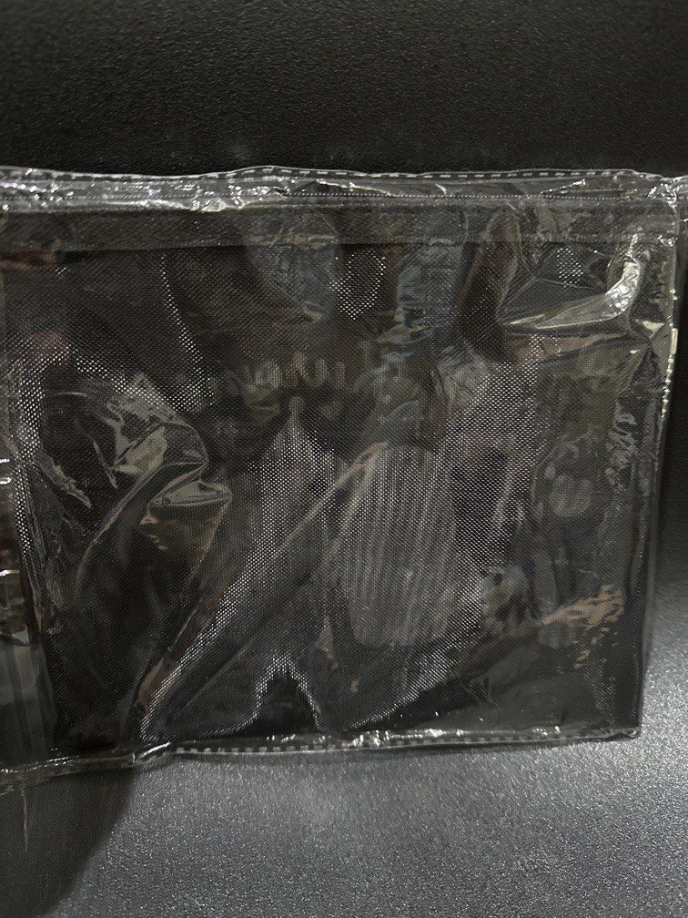 Kuromi Mesh Pouch (Category: Other Stationery & Craft) located in Manila. Submitted by krystalchewey_ (Listing ID 1462637076, Image 2). Description: Bnew Actual Photo Posted 180php Mesh pouch with zipper.