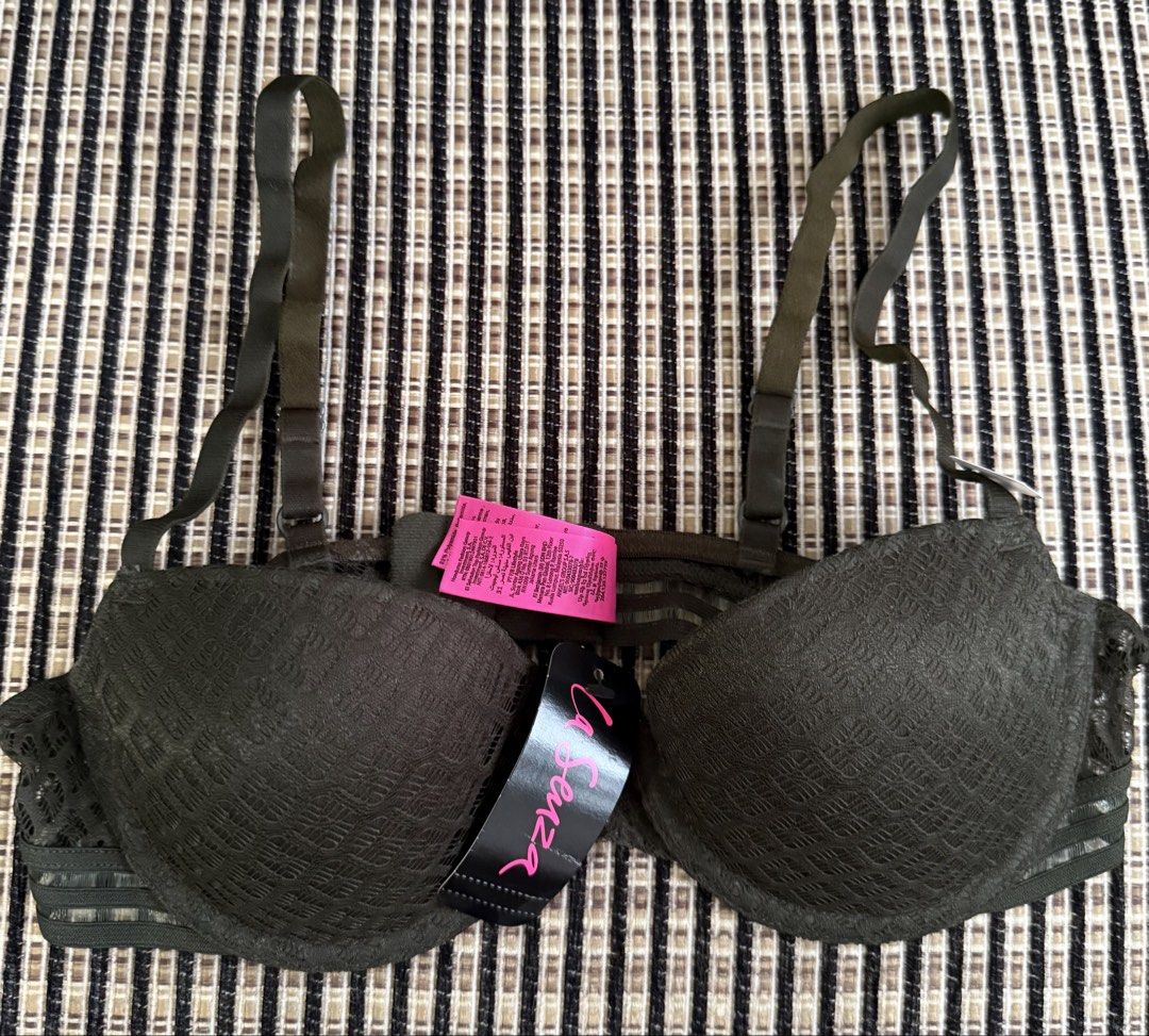La Senza Black Lace Bra 34A (Category: Undergarments & Loungewear) located in Nasugbu. Submitted by truelion.9528cf (Listing ID 1462504048, Image 1). Description: - La Senza black lace bra - Textured pattern on cups - Sheer striped detailing on band - Adjustable straps - Brand new with tags attached.