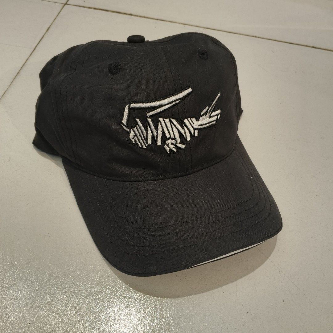Lacoste cap (Category: Caps & Hats) located in Manila. Submitted by janna_m (Listing ID 1462629401, Image 1). Description: EXCELLENT CONDITION ✅ NO ISSUES ✅ DM FOR INQUIRIES 📩.