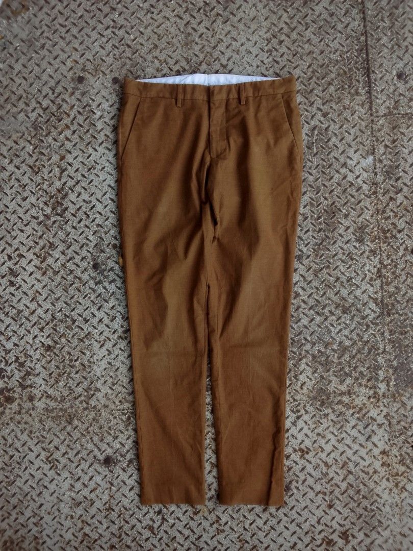 LACOSTE TAPERED CHINO PANTS (Category: Chinos) located in Manila. Submitted by saiintthrift (Listing ID 1462528067, Image 1). Description: Condition: As New Size: 40.8 x 16.3 Color rate: 11/10 NO ISSUE ig: saiintthrift fb: Saiint Thrift tiktok: saiint.thrift carousell: saiintthrift 980 + sf.