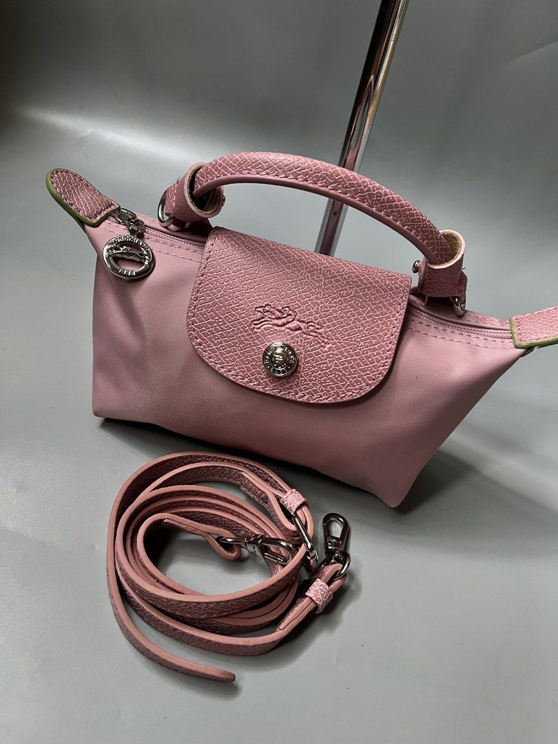 Lc mini pink (Category: Cross-body Bags) located in San Jacinto. Submitted by kellysthrift_ (Listing ID 1462542834, Image 2). Description: Mini longchamp in light pink.