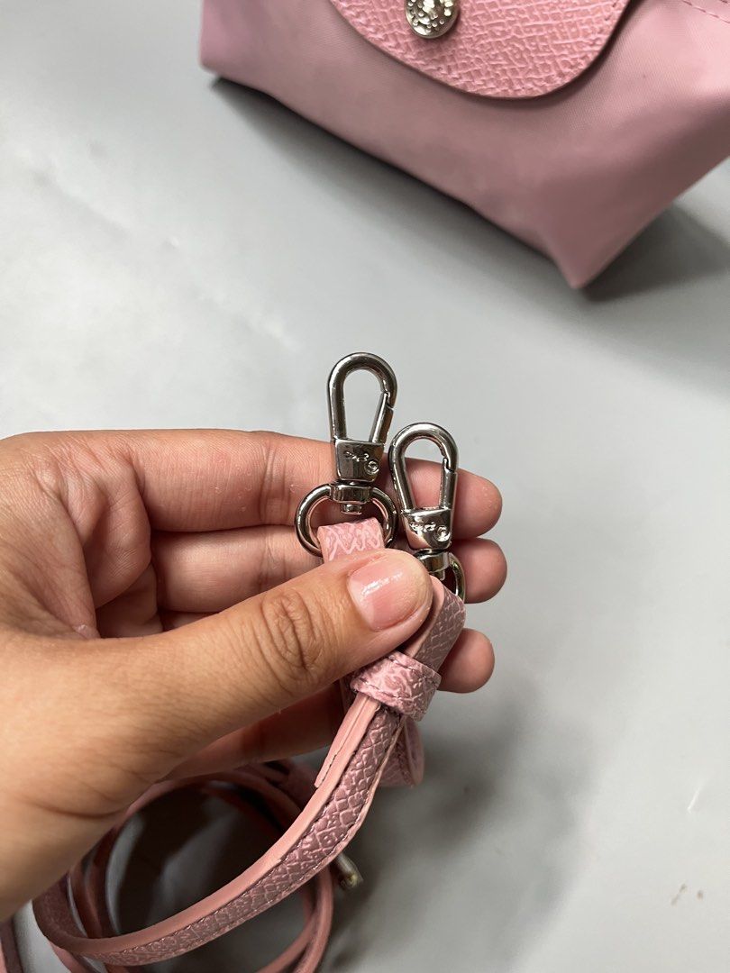 Lc mini pink (Category: Cross-body Bags) located in San Jacinto. Submitted by kellysthrift_ (Listing ID 1462542834, Image 3). Description: Mini longchamp in light pink.