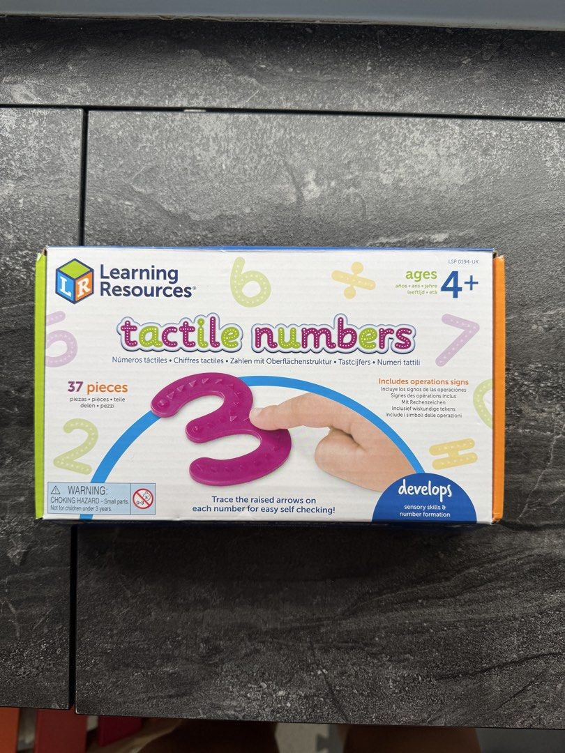 Learning Resources 觸感數字套裝 （分類：益智學習玩具）位於 Hong Kong。 由 unokiu 提交（商品編號 1462492077，圖片 1）。簡介： 鑽石山站交收或順豐到付 呢套 Learning Resources 觸感數字玩具，有成37件。數字上面有凸起嘅箭咀，方便小朋友自己檢查。可以學數字形狀同埋加減符號。適合4歲以上小朋友玩，培養感官同埋數字概念。。