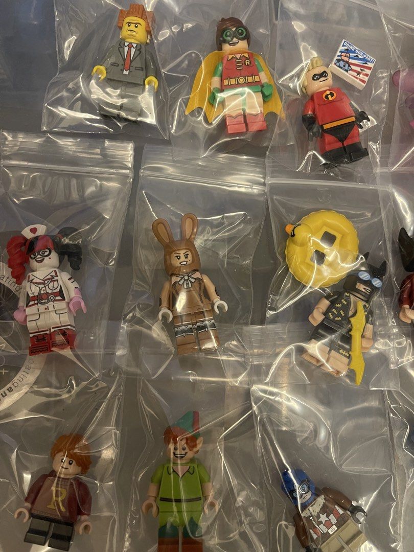 LEGO Minifigures Collection - Various Characters （分類：樂高及拼砌組合）位於 Hong Kong。 由 timchan3660 提交（商品編號 1462560873，圖片 2）。簡介： 全新人仔，全部20隻$600，送一個二手人仔展示盒（見圖），可於啟德交收， 其他地方可議。 Selling a collection of LEGO minifigures. Includes various characters like Batman, Robin, Wonder Woman, Peter Pan, and more. Each minifigure is individually bagged. Great for collectors or for playing. Selling as a lot. Let me know if you have questions.。