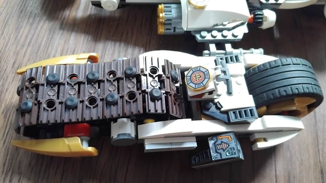 LEGO NINJAGO STEALTH RAIDER (Category: Lego & Building Sets) located in Cavite. Submitted by jiearah.online.shop (Listing ID 1462596999, Image 3). Description: LEGO NINJAGO STEALTH RAIDER SET + LOOSE PIECES (SURPLUS) Items from our Japan Surplus Supplier. Selling as is. ACTUAL ITEM ON PHOTO. Please MANAGE YOUR EXPECTATIONS, PRELOVED / SURPLUS ITEM po ito. TAKE ALL, LAHAT PO NG NASA PICTURES AY KASAMA. Stealth Raider is INCOMPLETE. Small pieces or