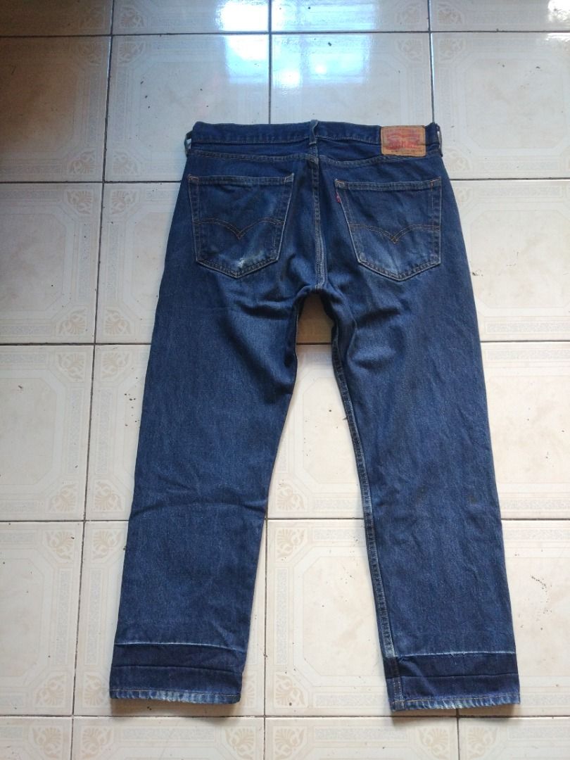 Levis 505 Jean 36 actual (Category: Jeans) located in Pasay City. Submitted by denimdude.ph (Listing ID 1462459552, Image 2). Description: marks and distressings, last pics.