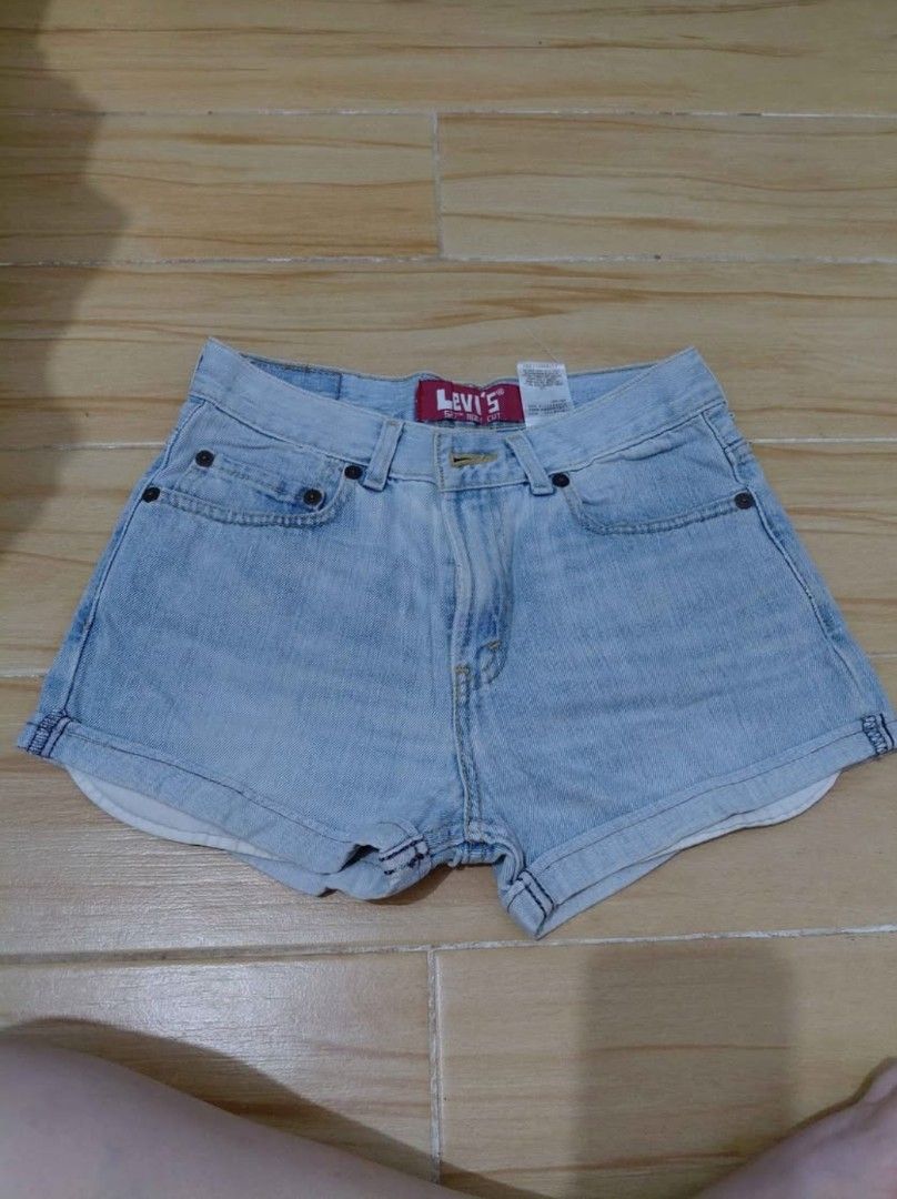 Levi's denim shorts (Category: Shorts) located in Naga. Submitted by actinggrandmaster_jean (Listing ID 1462648541, Image 1). Description: Decluttering, 28 inches... ❤️.