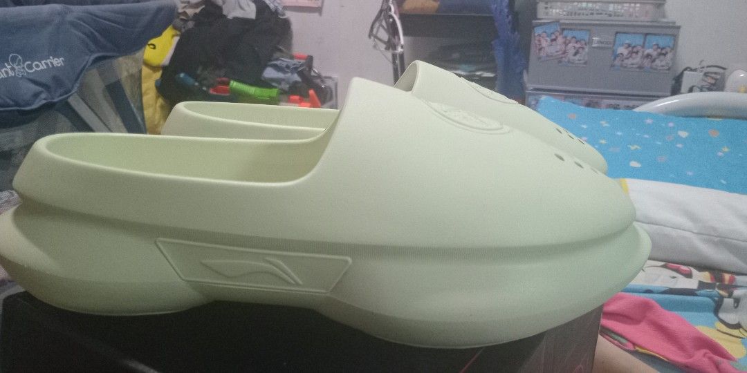 Lining way of wade slides (Category: Slippers & Slides) located in Manila. Submitted by cloudrainskygrey (Listing ID 1462523909, Image 1). Description: brand new size 9 lining way of wade slides.