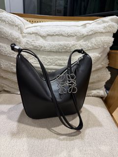 (Category: ) located in . Submitted by mywardrobe1111 (Listing ID 1462447086, Image 1). Description: .