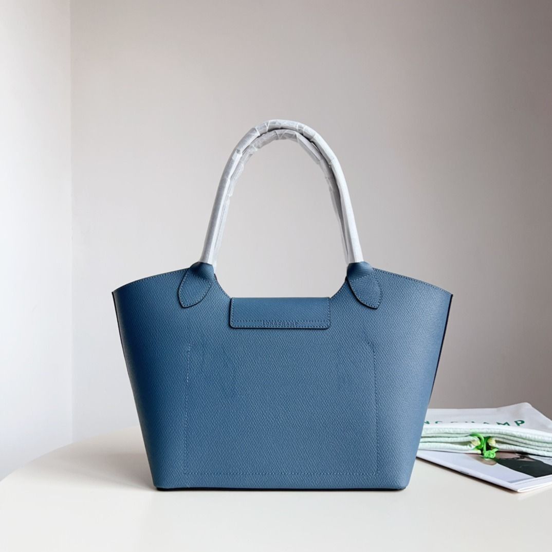 Longchamp Le Pliage Energy Tote Bag （分類：手袋及銀包）位於 Hong Kong。 由 xiaoluxiao-0501 提交（商品編號 1462620451，圖片 2）。簡介： 。
