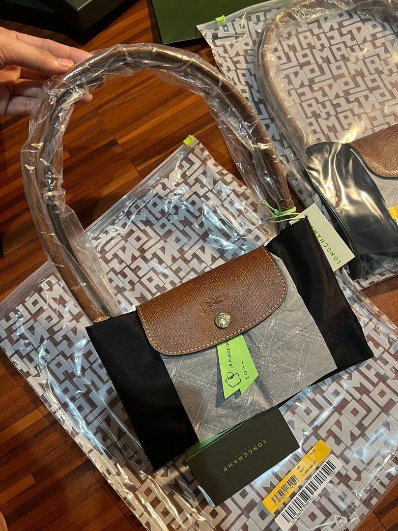 LONGCHAMP MADE IN TUNISIA (Category: Tote Bags) located in Malolos. Submitted by sunnysideup2018 (Listing ID 1462664657, Image 1). Description: Pm the size: Medium or Large Available in 2 sizes (Long Handle) All MPO items are last price already!♥️ Mura na po lahat yan🥰 JNT/SCO couriers🚛 Actual photos posted na din po (own photos) Message me to order💋.