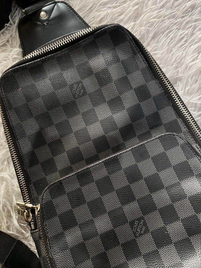 LOUIS VUITON SLING BAG (Category: Luxury Bags & Wallets) located in Manila. Submitted by aize2thrft (Listing ID 1462489104, Image 2). Description: LOUIS VUITON SLING BAG LIKE NEW CONDITION NO ISSUE.