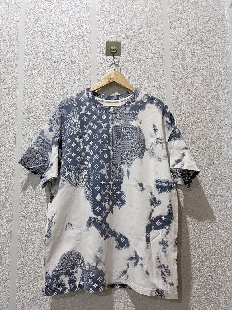 Louis vuitton (Category: Tshirts & Polo Shirts ) located in Manila. Submitted by mgezVtg (Listing ID 1462576426, Image 1). Description: Dm for more deets.