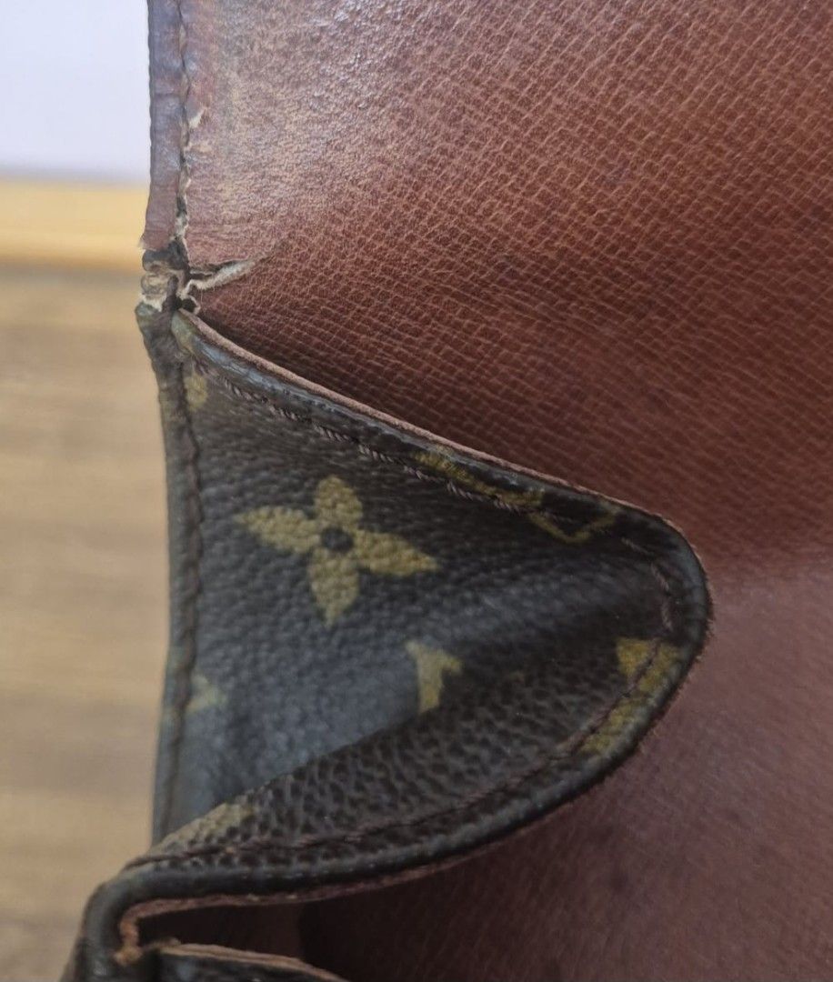 Louis Vuitton Monogram Canvas Bag (Category: Luxury Bags & Wallets) located in Lapu Lapu. Submitted by margaux099 (Listing ID 1462622084, Image 3). Description: - Authentic Louis Vuitton Monogram Shoulder Bag - Made in France - Features leather strap and trim - Shows some signs of wear on leather and edges (consistent with age) - Interior is clean - A timeless and classic piece.