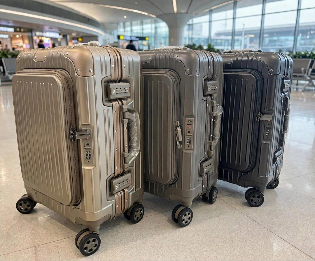 Luggage with Laptop Compartment (Category: Luggage) located in Manila. Submitted by fierceocean.cf2a46 (Listing ID 1462631140, Image 3). Description: .