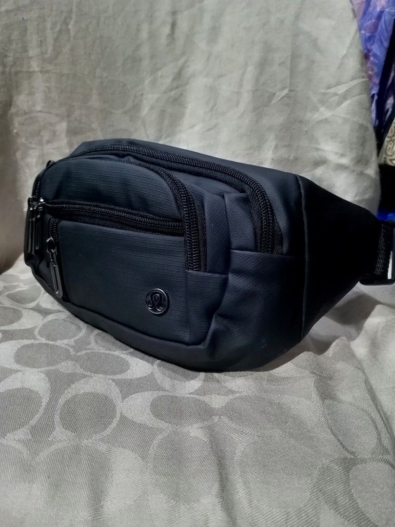 Lululemon Belt Bag (Category: Belt bags, Clutches and Pouches) located in Aguinaldo. Submitted by baguioukayukay2600 (Listing ID 1462461268, Image 1). Description: .