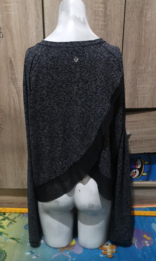 Lululemon quick pace long sleeve (Category: Longsleeves) located in San Pedro. Submitted by thriftersthrift (Listing ID 1462464901, Image 3). Description: Width(inches) :21 Length(inches) :24 Good condition Already wash Color rate : 10 /10 🌵ALL ITEMS ARE FROM UKAY BALE SO MANAGE YOUR EXPECTATION 🌵 ASK SELLER FOR MORE INFORMATION COLOR MAY CHANGE TRU LIGHTING.
