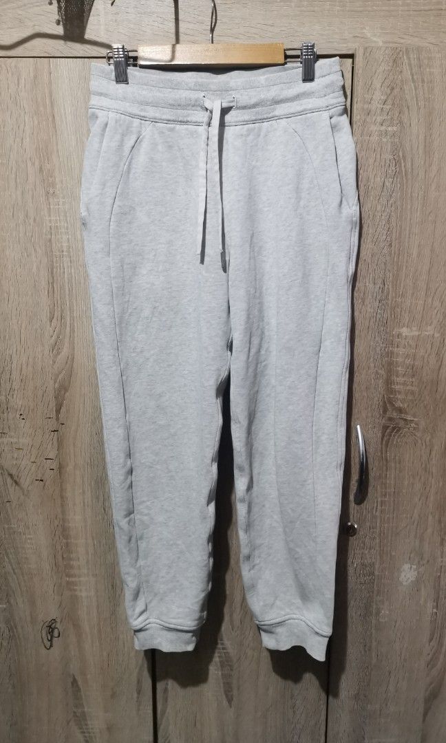 Lululemon scuba high rise jogger dot 4 (Category: Other Bottoms) located in San Pedro. Submitted by thriftersthrift (Listing ID 1462458371, Image 3). Description: Waistline (inches) :26 Length(inches) :34 Good condition Already wash Color rate : 10 /10 🌵ALL ITEMS ARE FROM UKAY BALE SO MANAGE YOUR EXPECTATION 🌵 ASK SELLER FOR MORE INFORMATION COLOR MAY CHANGE TRU LIGHTING.