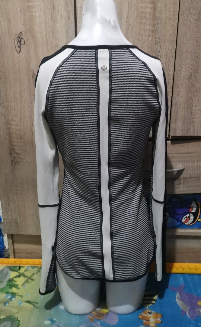Lululemon stripe long sleeve (Category: Longsleeves) located in San Pedro. Submitted by thriftersthrift (Listing ID 1462467615, Image 2). Description: Width(inches) :15 Length(inches) :24 Good condition Already wash Color rate : 9.5 /10 🌵ALL ITEMS ARE FROM UKAY BALE SO MANAGE YOUR EXPECTATION 🌵 ASK SELLER FOR MORE INFORMATION COLOR MAY CHANGE TRU LIGHTING.