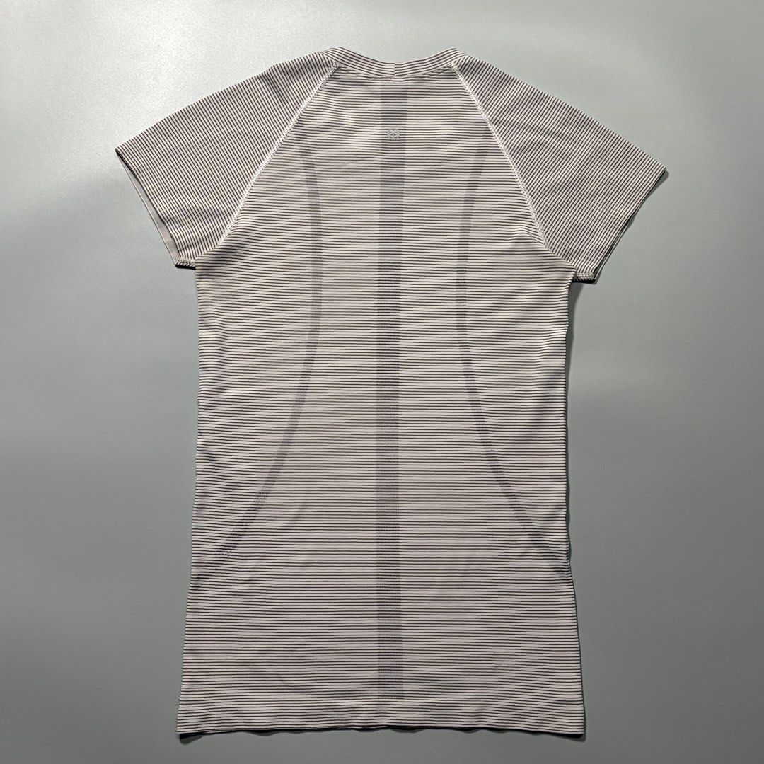 Lululemon Striped Swiftly Tech Short Sleeve (Category: Activewear) located in Tayabas. Submitted by bayabaskartell (Listing ID 1462443047, Image 2). Description: .