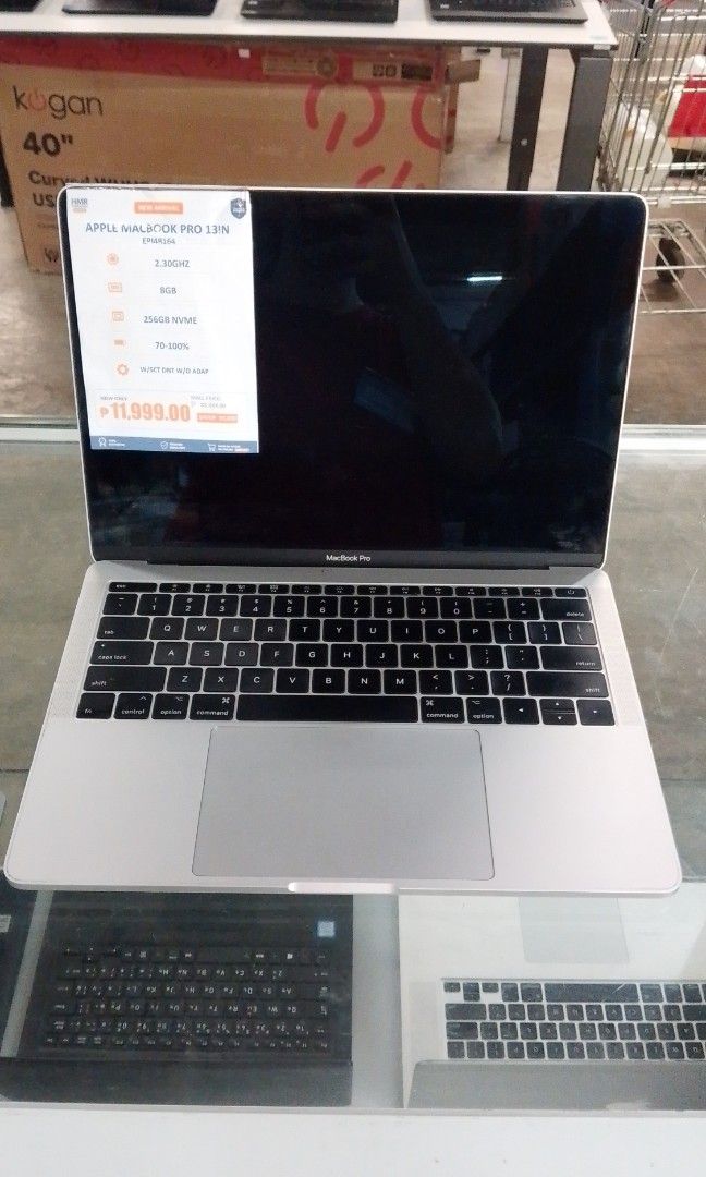 Macbook laptop (Category: Laptops & Notebooks) located in Manila. Submitted by jlyn14 (Listing ID 1462507358, Image 3). Description: .