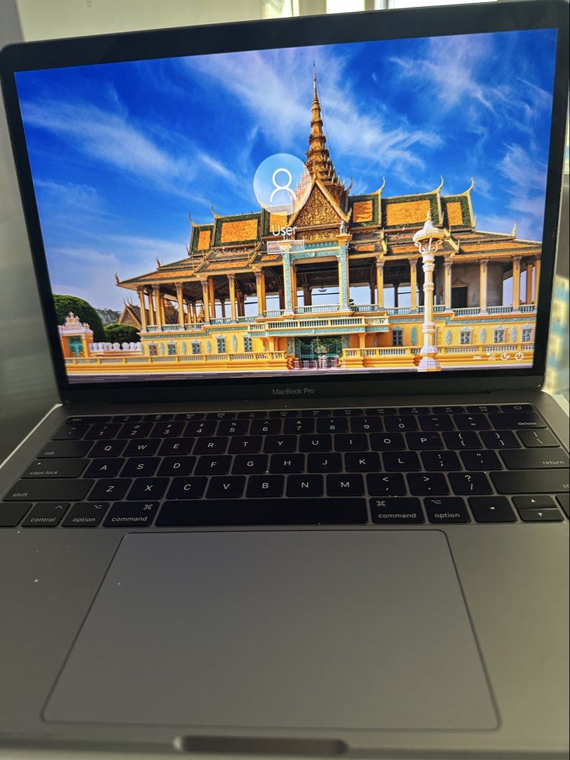 Macbook Pro 13-inch Space Gray with box (Category: Laptops & Notebooks) located in Manila. Submitted by pbum168 (Listing ID 1462531388, Image 3). Description: with box and charger.
