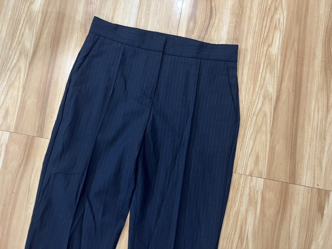 Maje (Category: Other Bottoms) located in Lipa City. Submitted by thyra06 (Listing ID 1462557906, Image 3). Description: Maje trouser highwaistgood as new size 27/28.