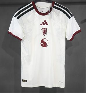 (Category: ) located in . Submitted by renee_sport_jersey (Listing ID 1462646565, Image 1). Description: .