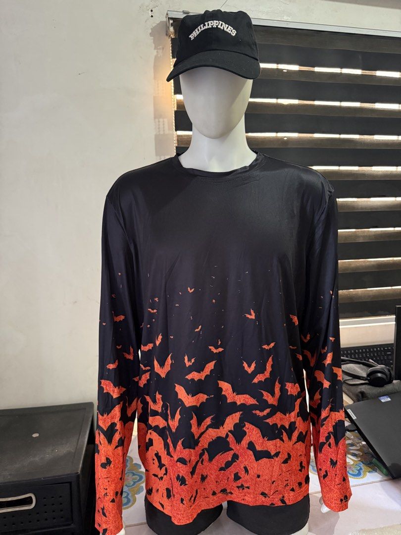 MANFINITY Halloween Print Dry Fit Longsleeves (Category: Tshirts & Polo Shirts ) located in Las Pinas. Submitted by sellerkjb (Listing ID 1462672887, Image 1). Description: BRAND NEW LAST PRICE POSTED XXL NOTE: parang mej stretched yong neck line area.