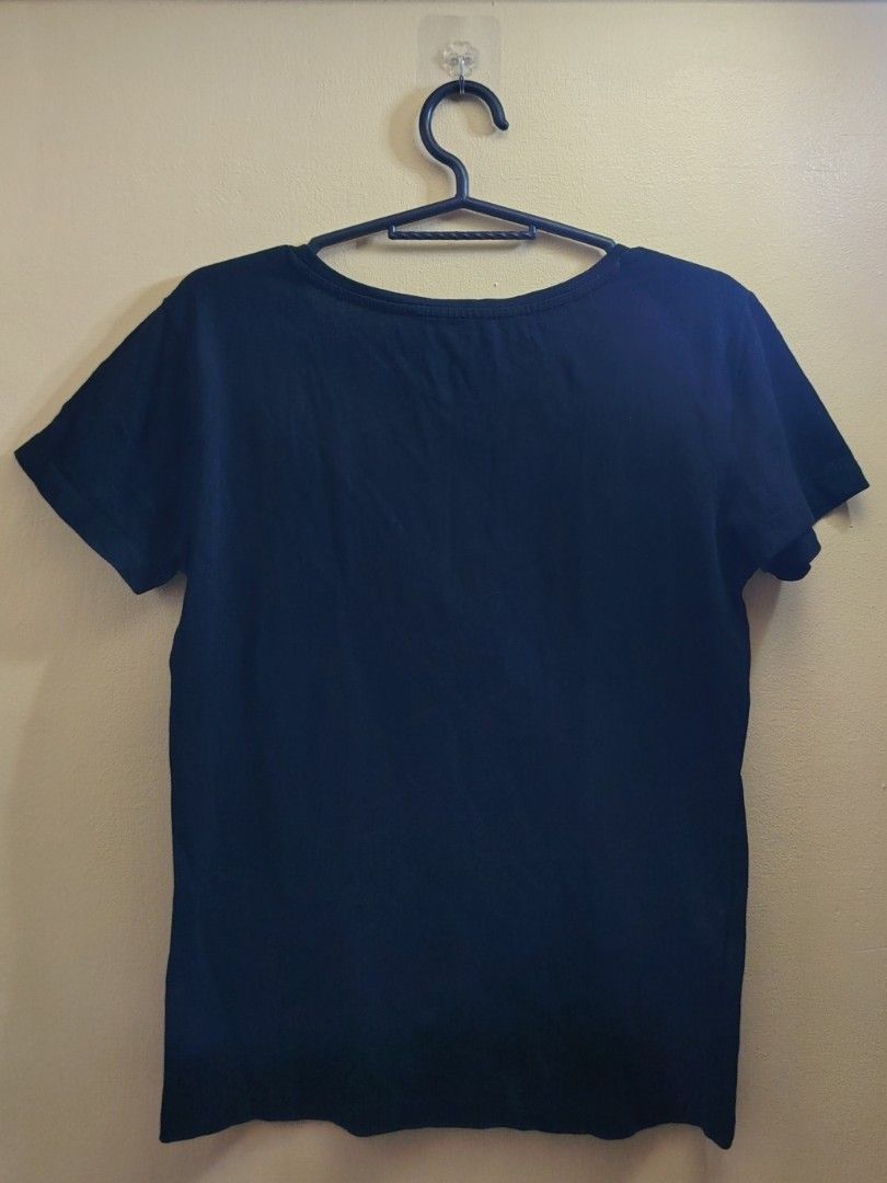 'MANGO' Black Short-sleeve T-shirt (Category: Shirts) located in Quezon City. Submitted by flutter.prism10 (Listing ID 1462662262, Image 2). Description: Length: 24" Waist Width: 14.5" Sleeve: 6" Shoulder: 16".