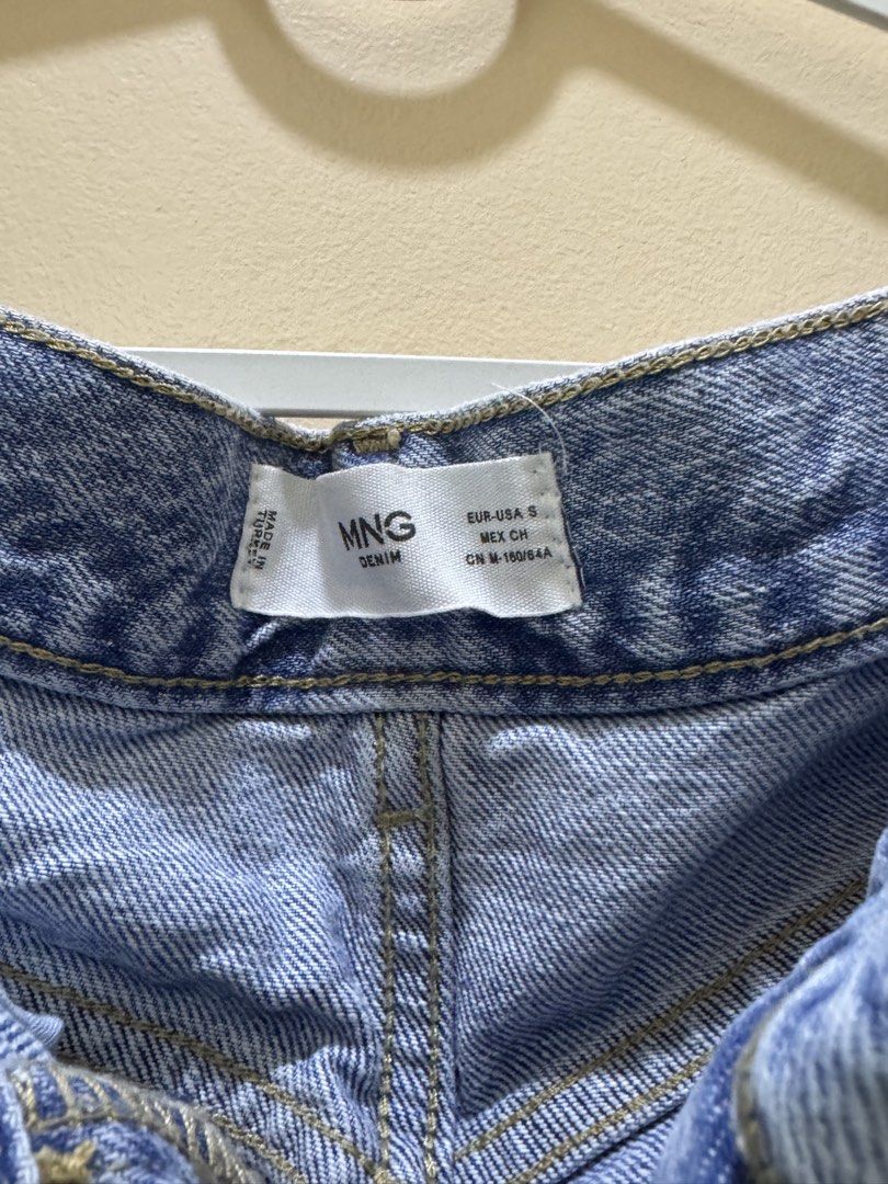 MANGO DENIM SKIRT (Category: Skirts) located in Caloocan City. Submitted by vanityplum (Listing ID 1462518619, Image 3). Description: Used once only.