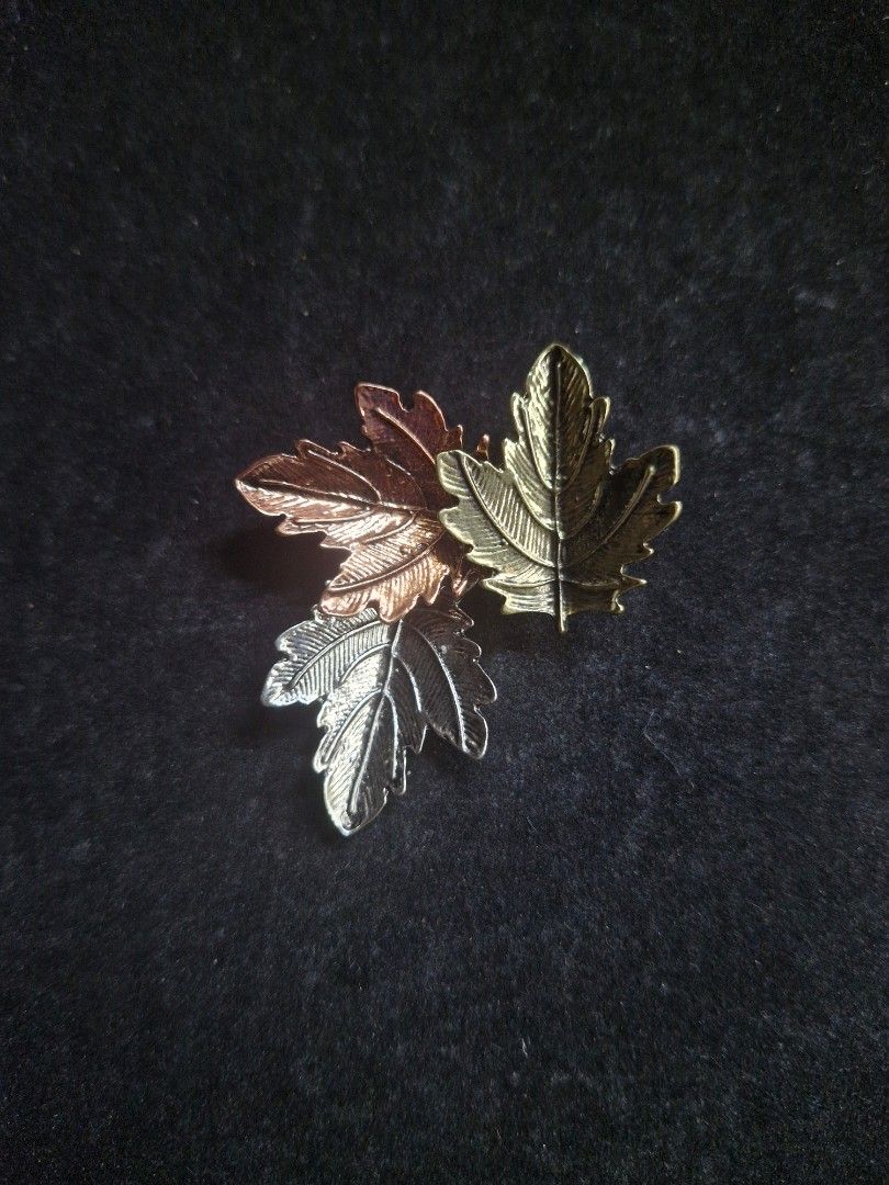 Manitoba Maple Leaves Brooch (Category: Brooches) located in Taguig. Submitted by mommaschoice (Listing ID 1462616235, Image 2). Description: Brand New Unisex use Elegantly crafted design Ships nationwide.