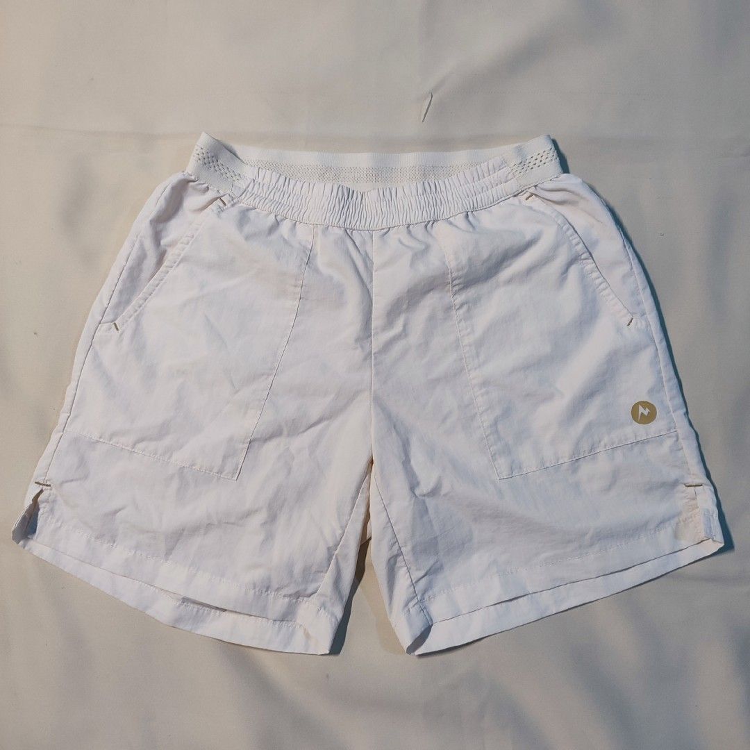 MARMOT above the knee short (Category: Shorts) located in Tarlac. Submitted by joel_dat_kom_187 (Listing ID 1462512638, Image 1). Description: MARMOT above the knee short excellent used condition 9.5 up / 10 colorate 9.5 up / 10 condition light weight quickly dry size small 28-30 W 14.5 L 10.5 hems verry good for gym no flaws.