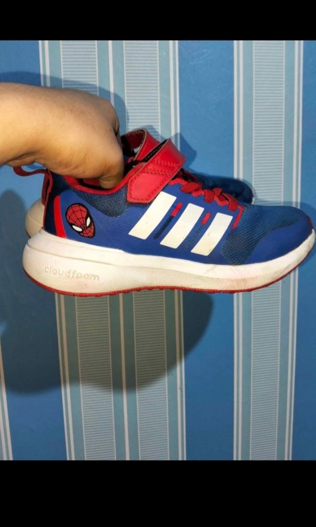 Marvel spiderman shoes (Category: Babies & Kids Fashion) located in Paranaque City. Submitted by abbaabiera888 (Listing ID 1462638533, Image 2). Description: preloved po ito.
