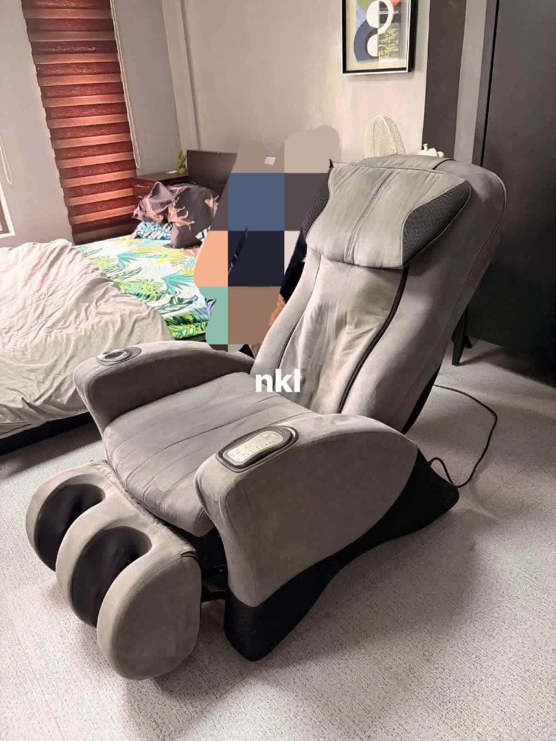 Massage Chair with Foot Massager (Category: Massage Devices) located in Bacoor. Submitted by pat0404 (Listing ID 1462597906, Image 2). Description: FOR SALE‼️FOR SALE‼️ Pre-owned OSIM Noro Harmony Massage Chair from🇲🇾 (srp ₱80K )❌❌❌ ⚡️⚡️⚡️Selling low🫦💦 💆‍♀️ Premium massage experience at home 🔌 Plug & use — ready to enjoy! 📦 Ready for pick-up ( IMUS) Perfect for anyone who wants a relaxing massage anytime without leaving home. 🩷 📩 DM Seri
