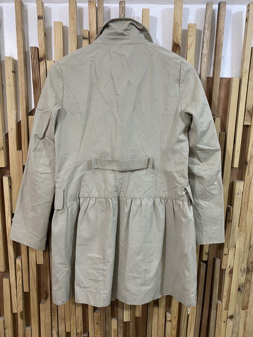 Max and Co. Trench Jacket (Category: Coats, Jackets and Outerwear) located in Mabalacat. Submitted by calmrabbit.ae2127 (Listing ID 1462522669, Image 2). Description: .
