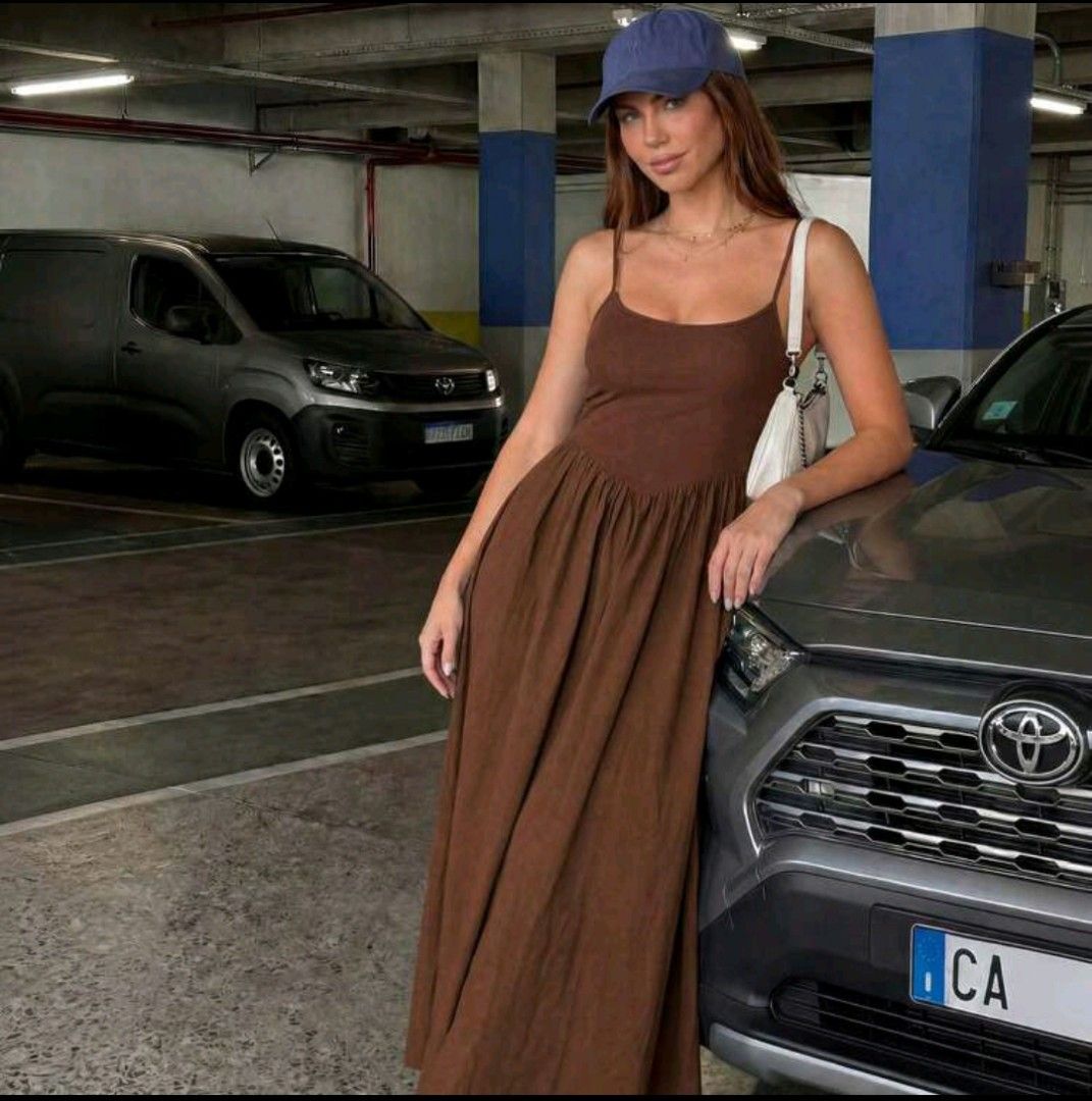 Maxi dress brown (Category: Dresses) located in Lipa City. Submitted by bags_to_riches_korea (Listing ID 1462558705, Image 3). Description: fits medium to large body frame.